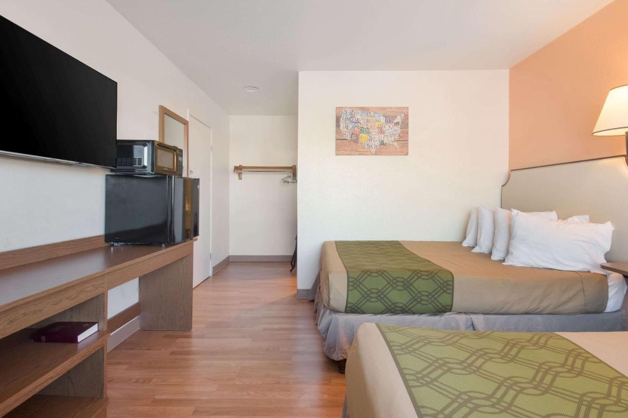 Econo Lodge Якіма Екстер'єр фото