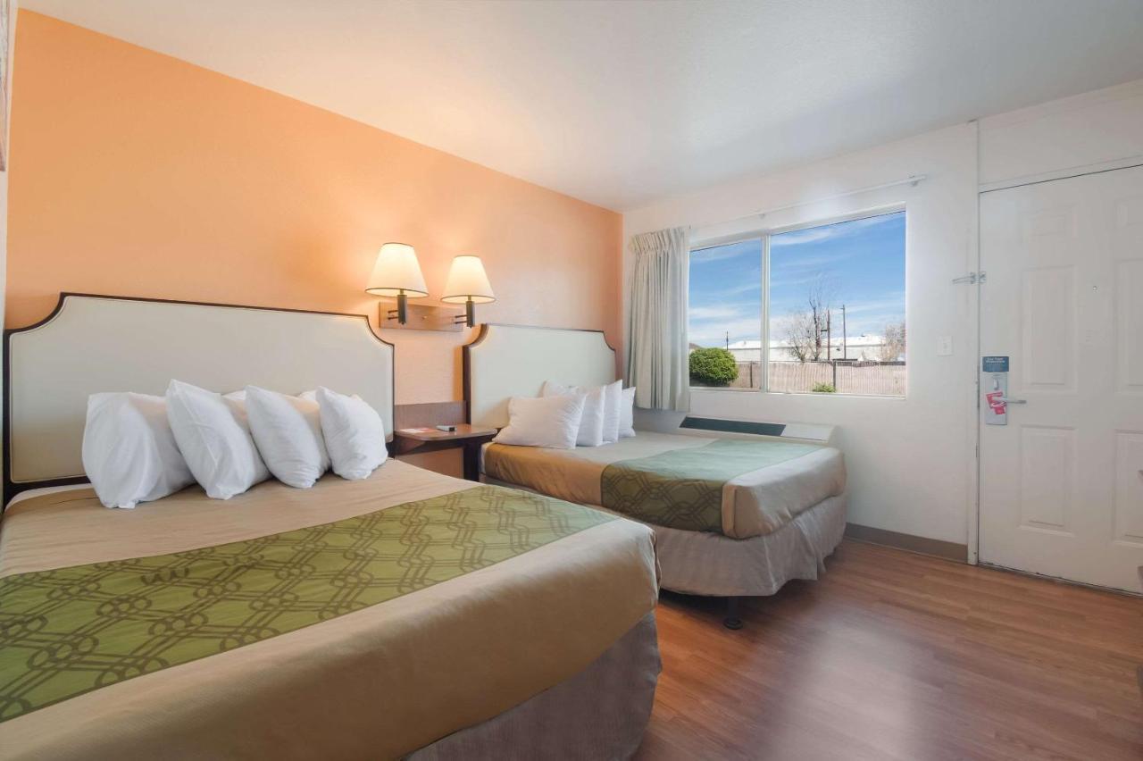 Econo Lodge Якіма Екстер'єр фото